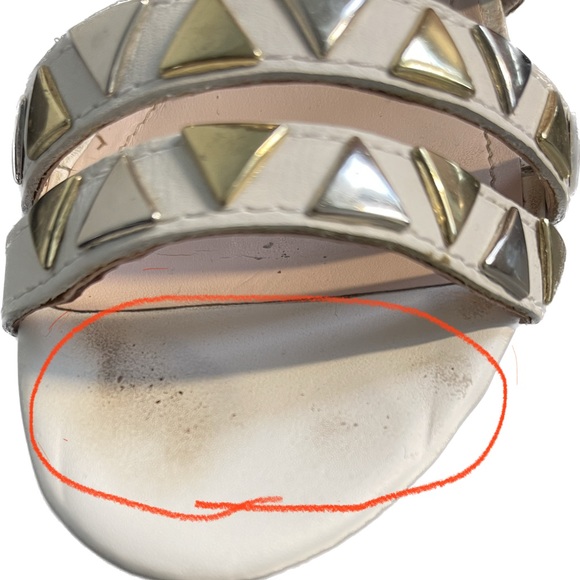 Vince white sandals with gold. Size 7. - Picture 3 of 3